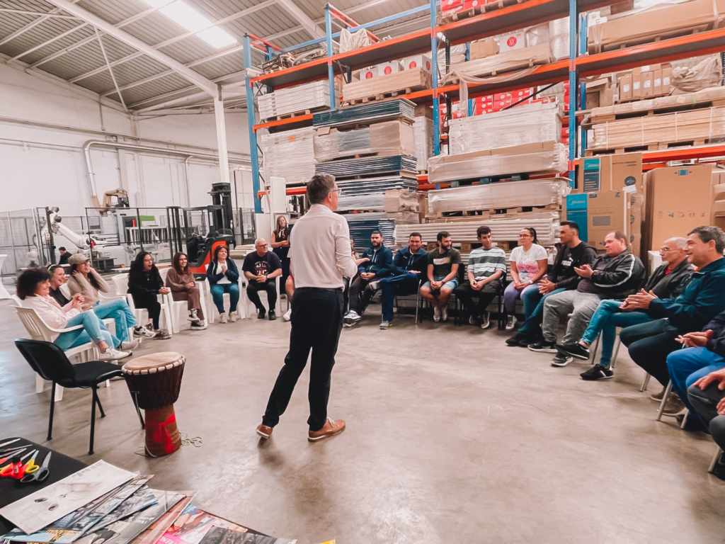 Jornada de team building para fortalecer la comunicación y el trabajo en equipo